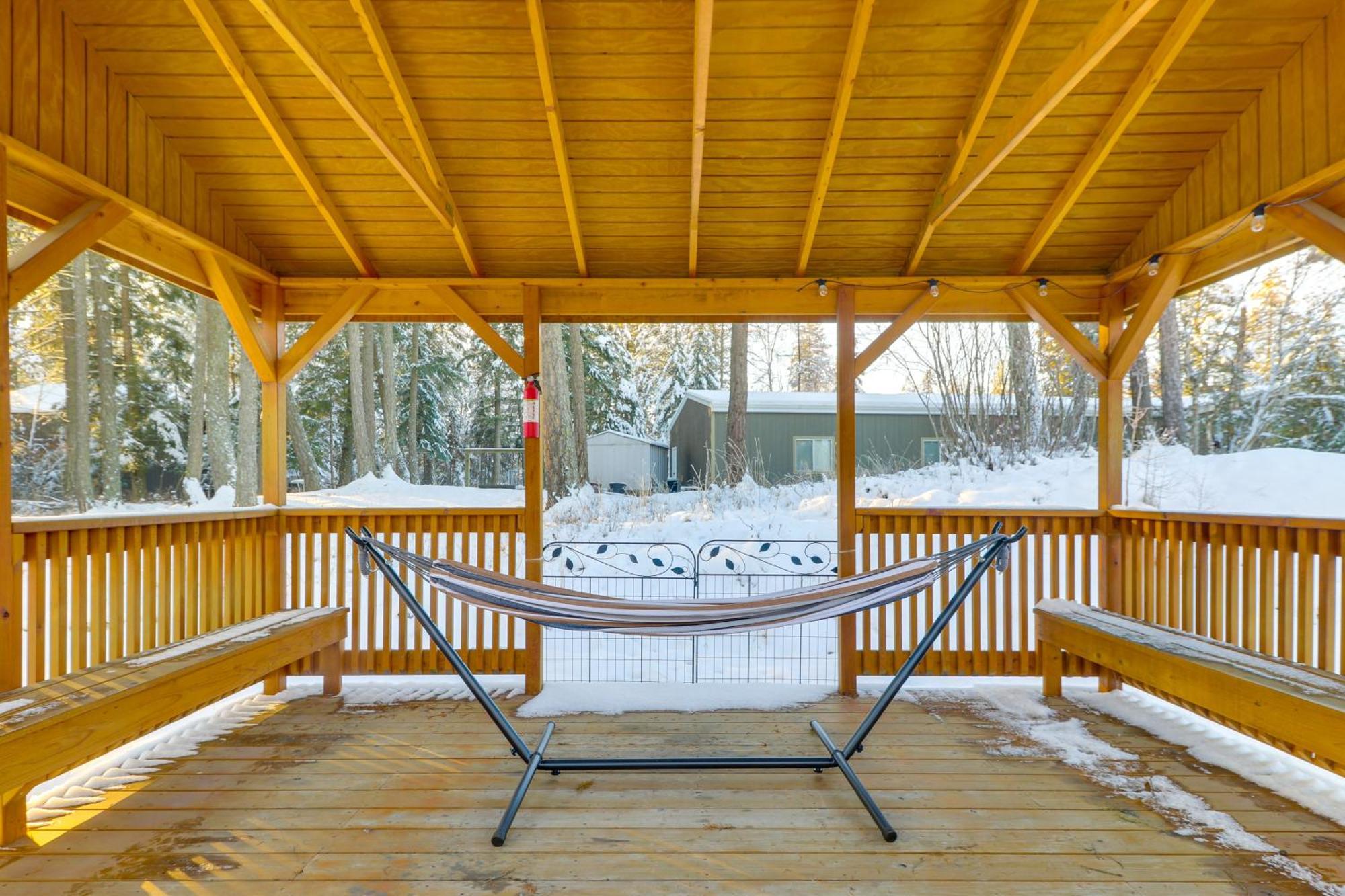 Columbia Falls Private Retreat Pool Table And Deck! 外观 照片