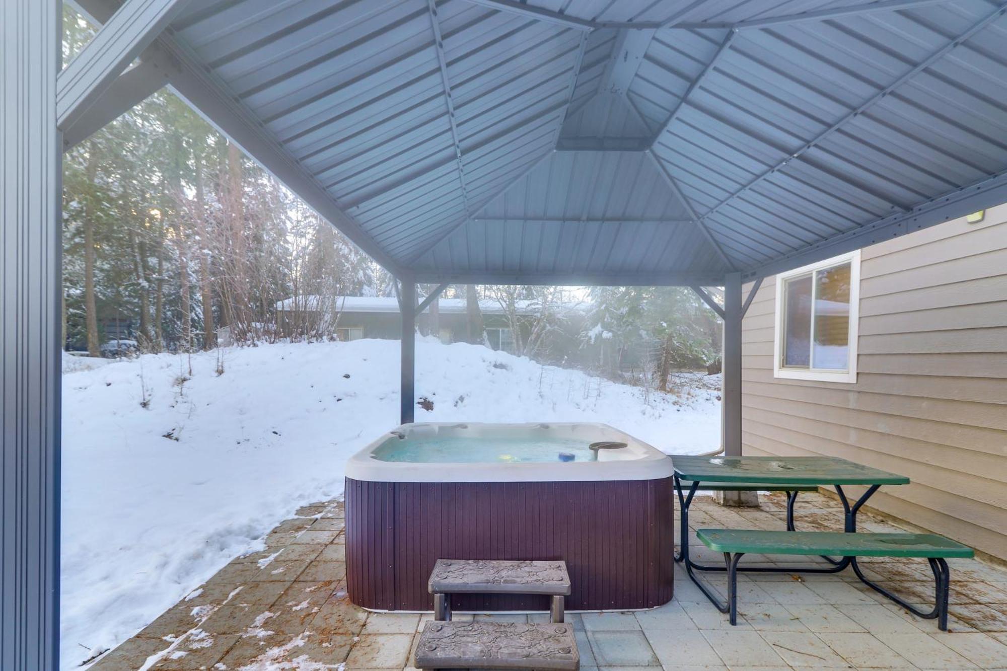 Columbia Falls Private Retreat Pool Table And Deck! 外观 照片